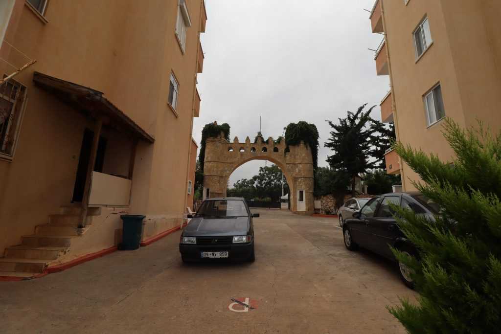 MERSİN AYAŞ ÖZDE SİTESİ DENİZE SIFIR SİTEDE SATILIK 2+1 YÜKSEK KAT DAİRE