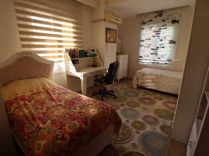 ERDEMLİ OBA PLAZA 4+1 200 M2 ACİL SATILIK DAİRE