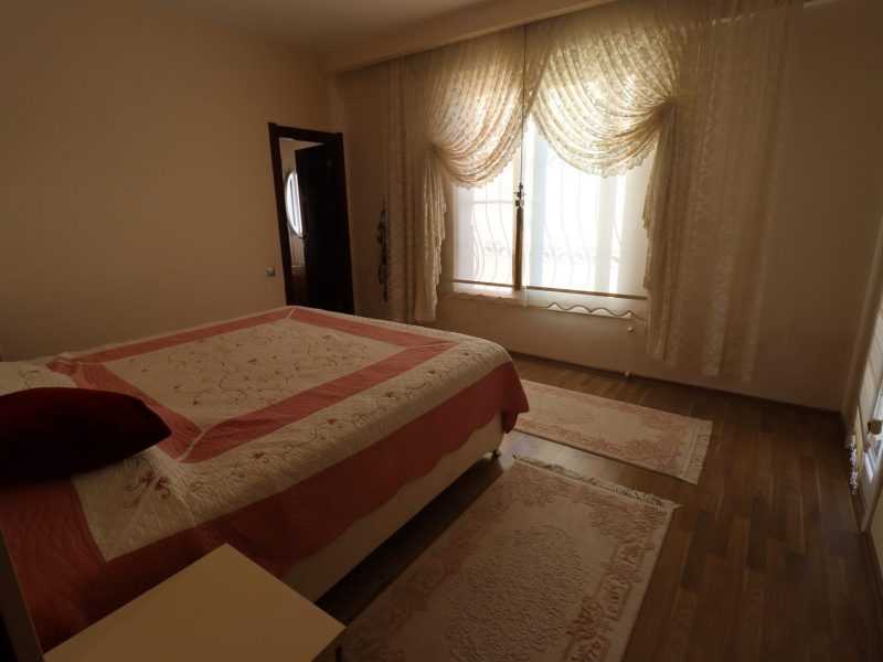 ERDEMLİ OBA PLAZA 4+1 200 M2 ACİL SATILIK DAİRE
