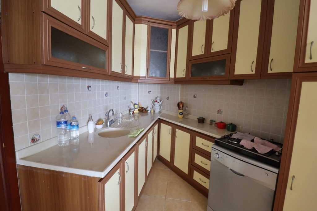 AYAŞ KOÇ SİTESİ EŞYALI SATILIK DENİZ MANZARALI 2+1 DAİRE
