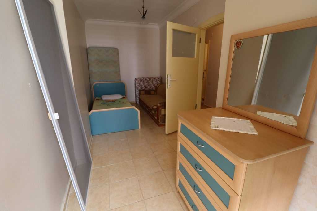 AYAŞ KOÇ SİTESİ EŞYALI SATILIK DENİZ MANZARALI 2+1 DAİRE