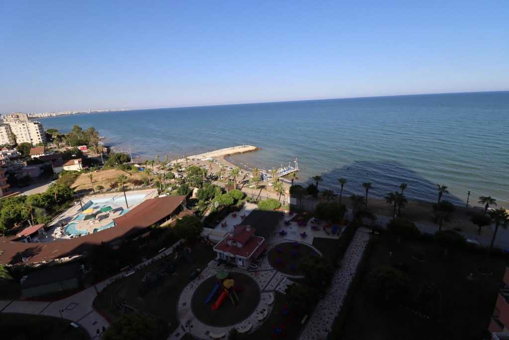 Mersin Erdemli Çeşmeli Liparis 3 Sitesi Eşyalı Satılık 3+1 Köşe Daire