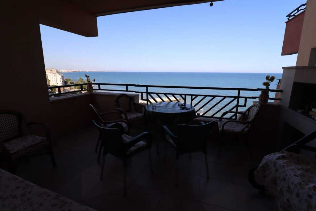 Mersin Erdemli Çeşmeli Liparis 3 Sitesi Eşyalı Satılık 3+1 Köşe Daire
