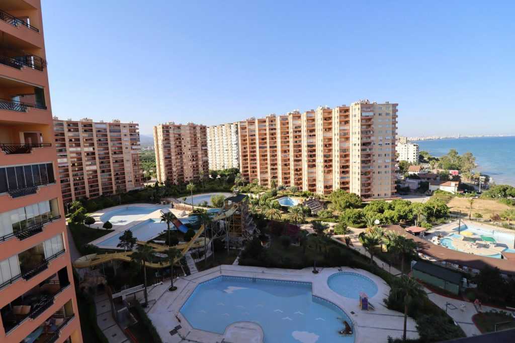 Mersin Erdemli Çeşmeli Liparis 3 Sitesi Eşyalı Satılık 3+1 Köşe Daire
