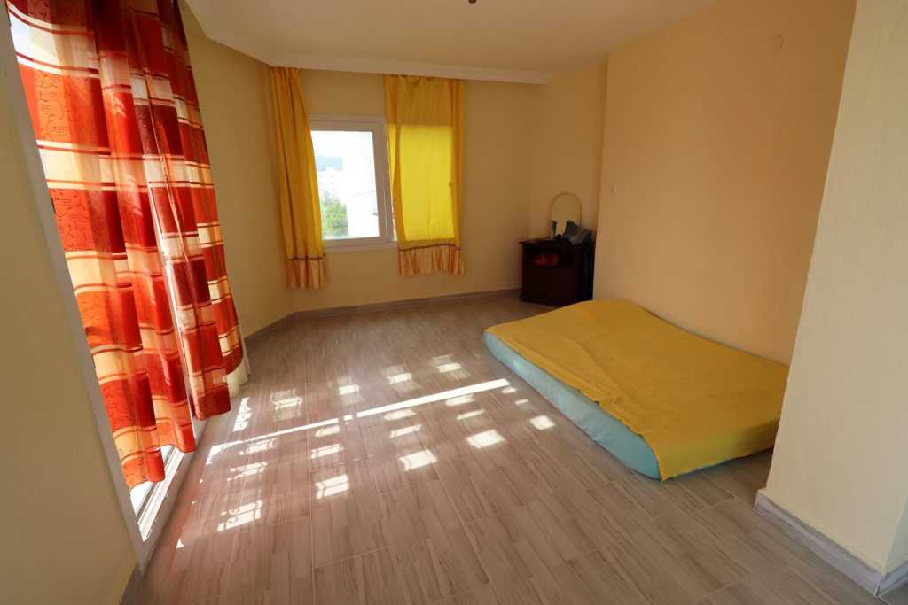 MERSİN NARLIKUYU NAZAR SİTESİNDE SATILIK TRİPLEKS VİLLA