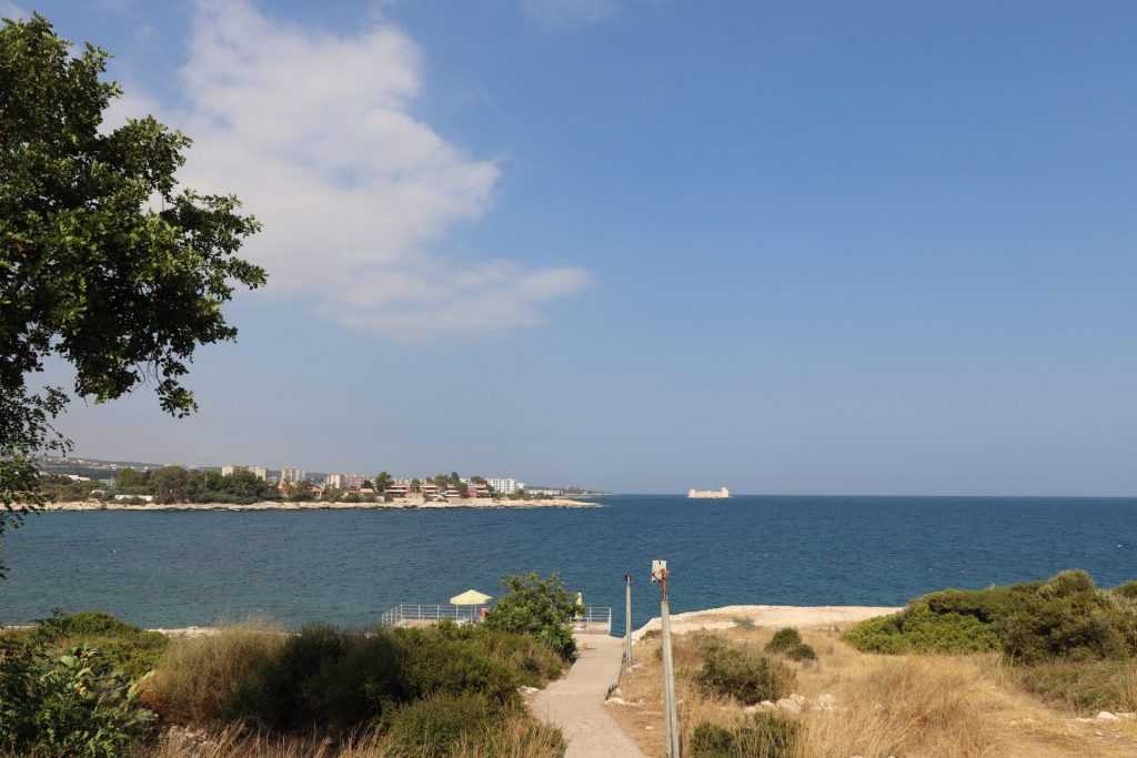 MERSİN NARLIKUYU NAZAR SİTESİNDE SATILIK TRİPLEKS VİLLA