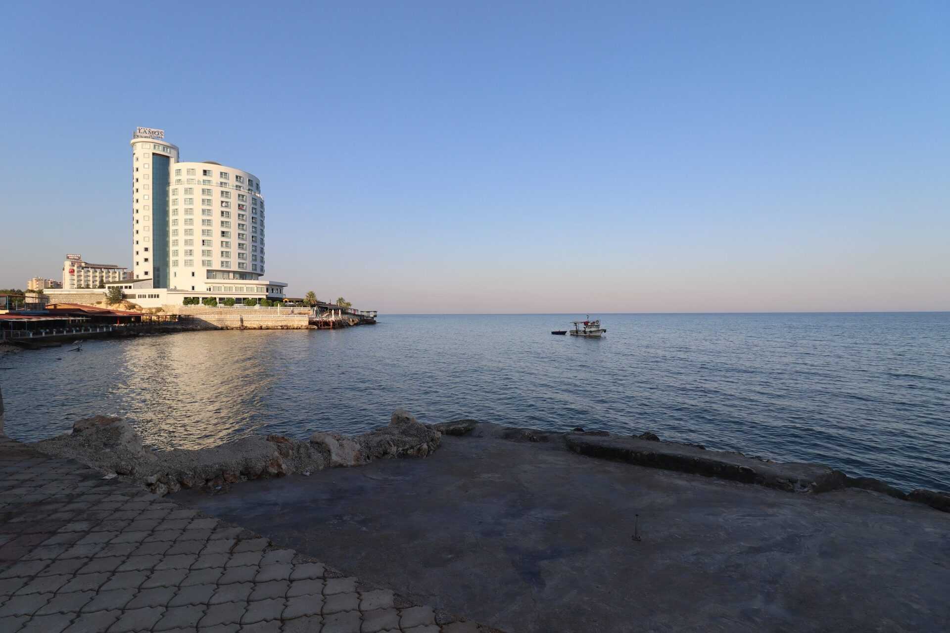 Mersin Erdemli Ayaş Denize Sıfır Burçlar Sitesi