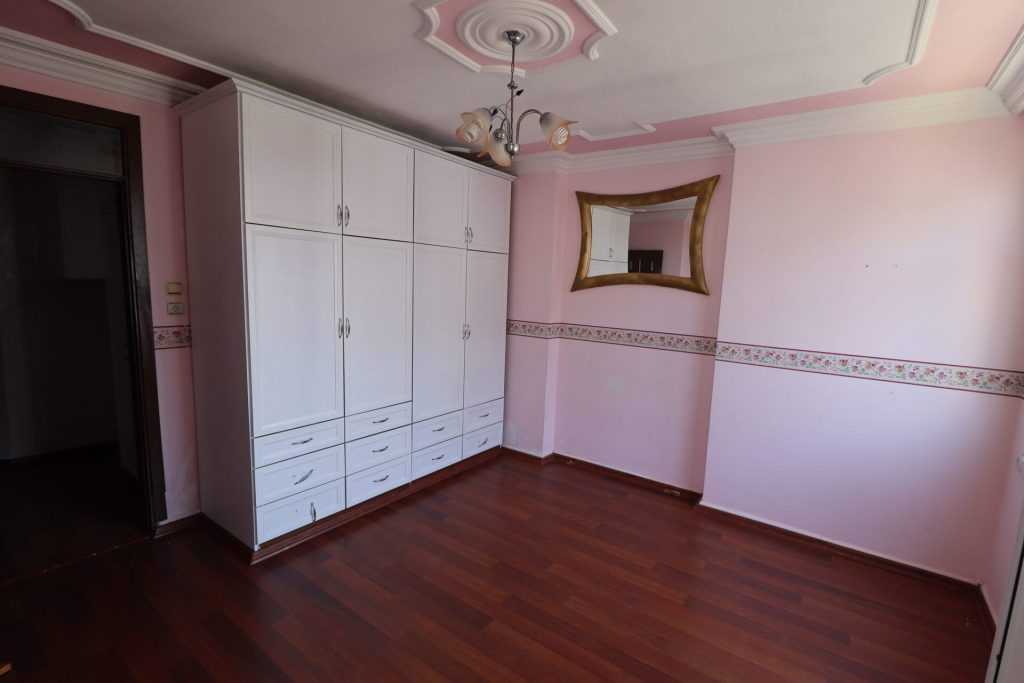 ERDEMLİ TÖMÜK SEYRANBAĞLARI HAVUZLU SİTEDE SATILIK 3+1 YAZLIK DAİRE
