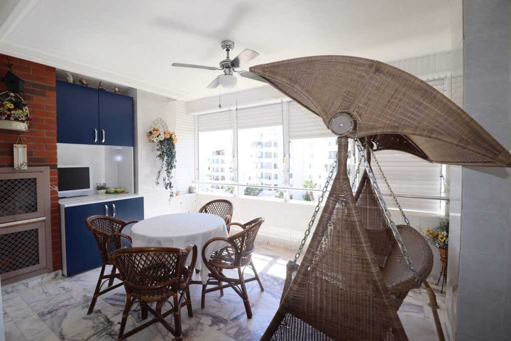 Mersin Kumkuyu Marina Sitesi Eşyalı Satılık Daire