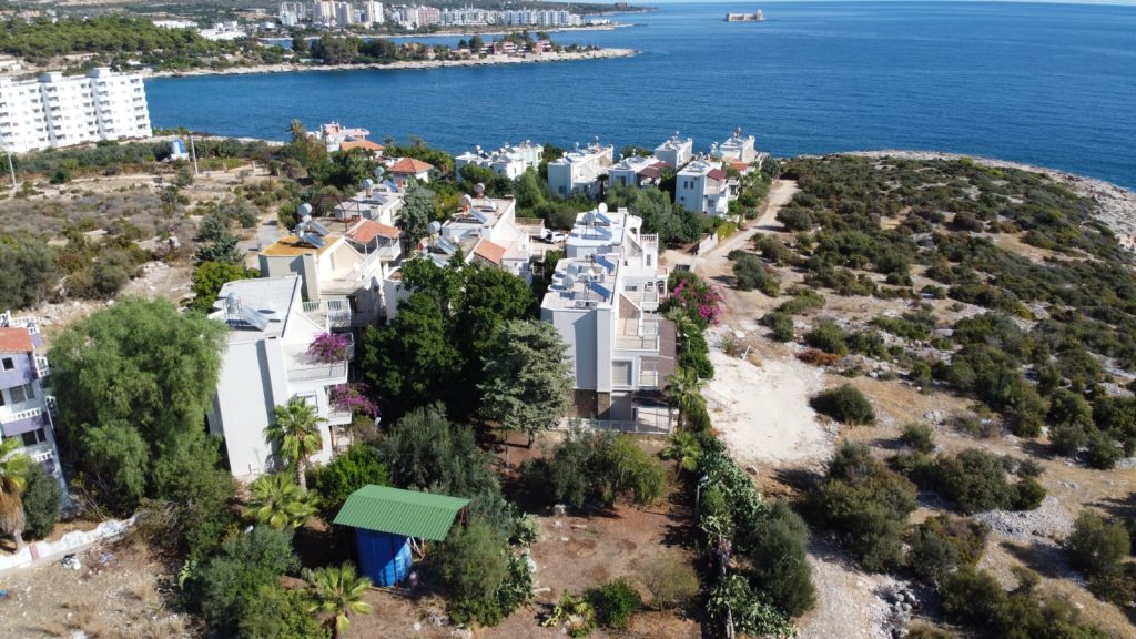 Mersin Silifke Narlıkuyu Denize Sıfır Çok Uygun Villa Satılık 4+1