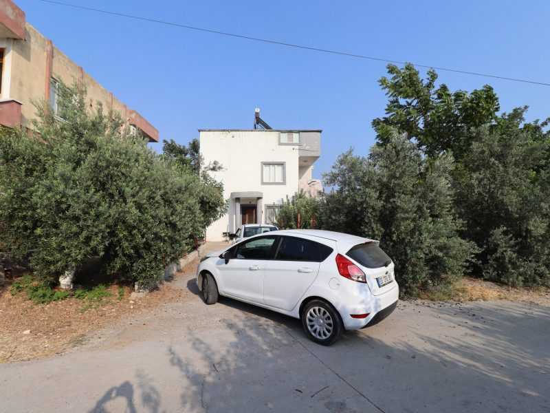 Mersin Erdemli Fatih Mahallesi Müstakil Arsa İçinde 5+1 Satılık Daire