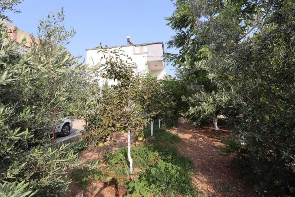 Mersin Erdemli Fatih Mahallesi Müstakil Arsa İçinde 5+1 Satılık Daire