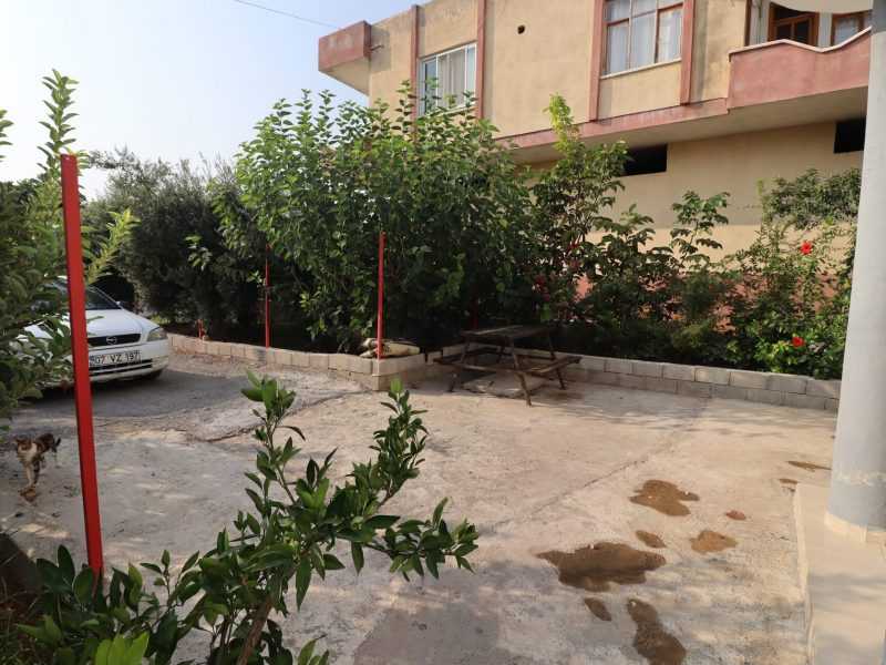Mersin Erdemli Fatih Mahallesi Müstakil Arsa İçinde 5+1 Satılık Daire