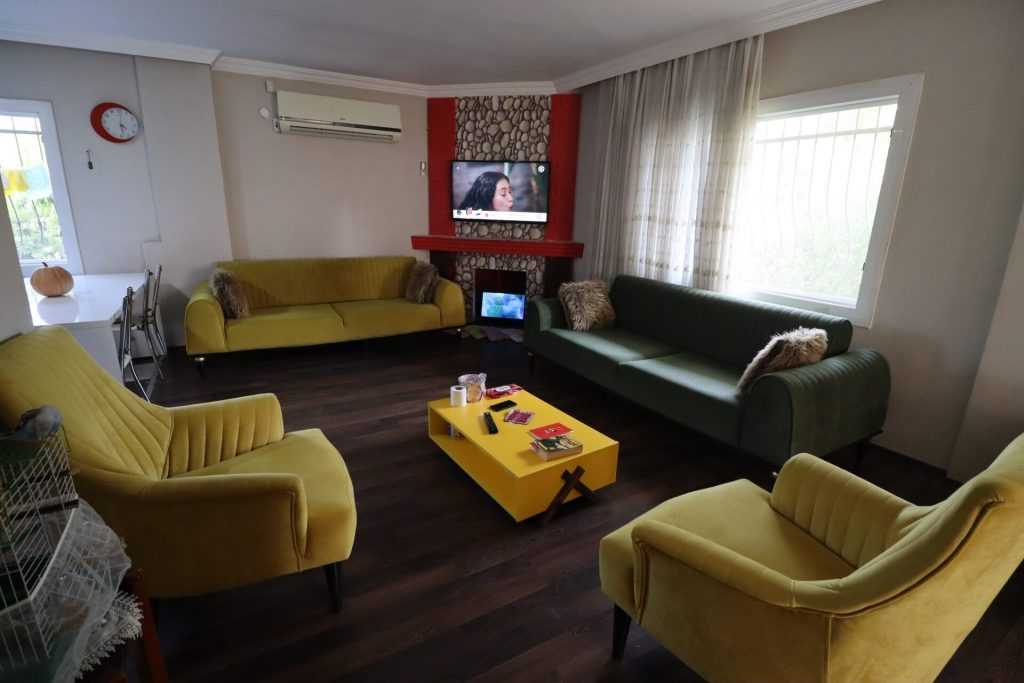 Mersin Erdemli Fatih Mahallesi Müstakil Arsa İçinde 5+1 Satılık Daire