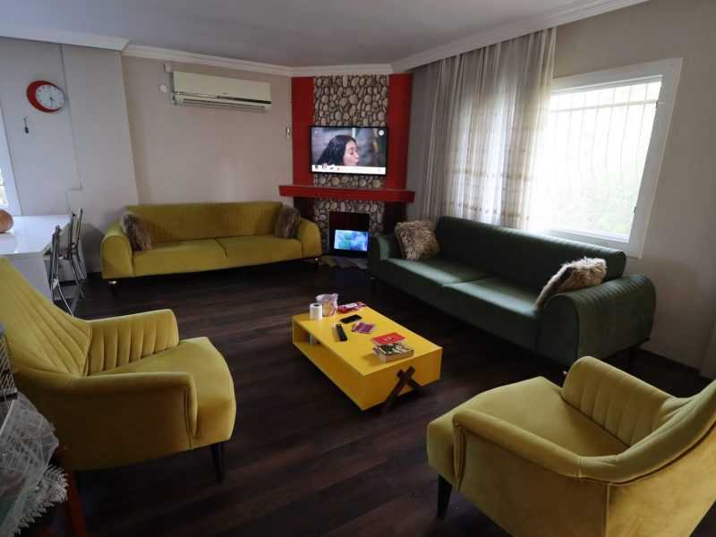 Mersin Erdemli Fatih Mahallesi Müstakil Arsa İçinde 5+1 Satılık Daire