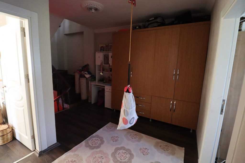Mersin Erdemli Fatih Mahallesi Müstakil Arsa İçinde 5+1 Satılık Daire