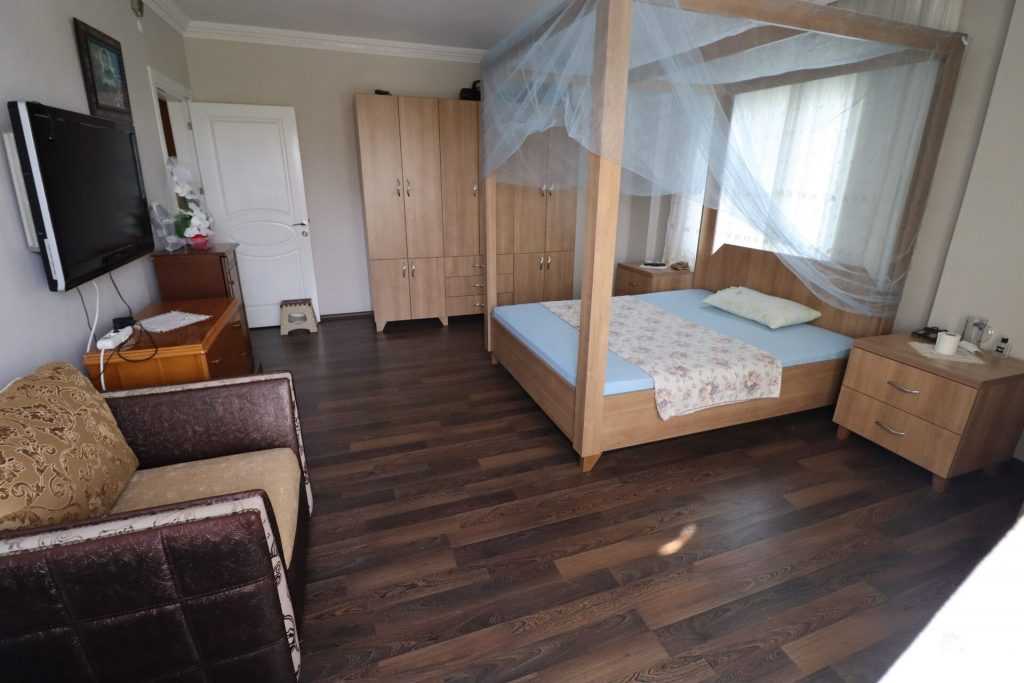 Mersin Erdemli Fatih Mahallesi Müstakil Arsa İçinde 5+1 Satılık Daire