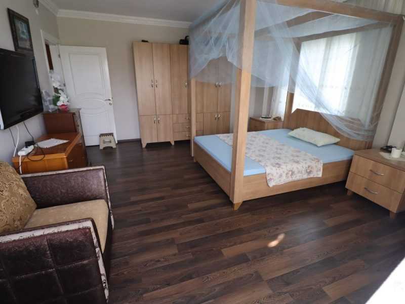 Mersin Erdemli Fatih Mahallesi Müstakil Arsa İçinde 5+1 Satılık Daire
