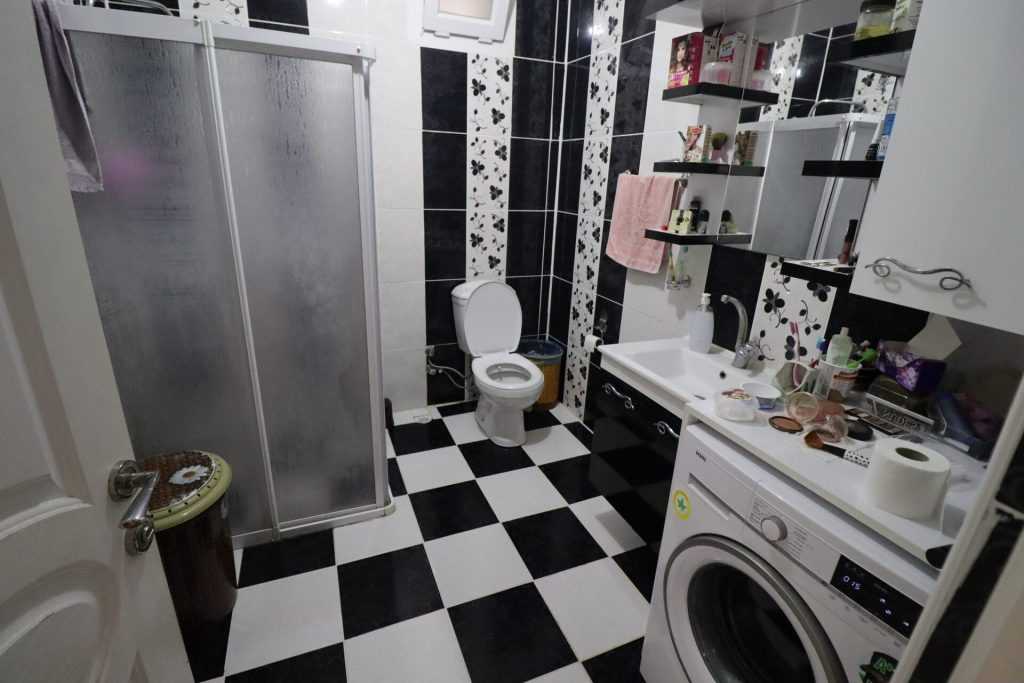 Mersin Erdemli Fatih Mahallesi Müstakil Arsa İçinde 5+1 Satılık Daire