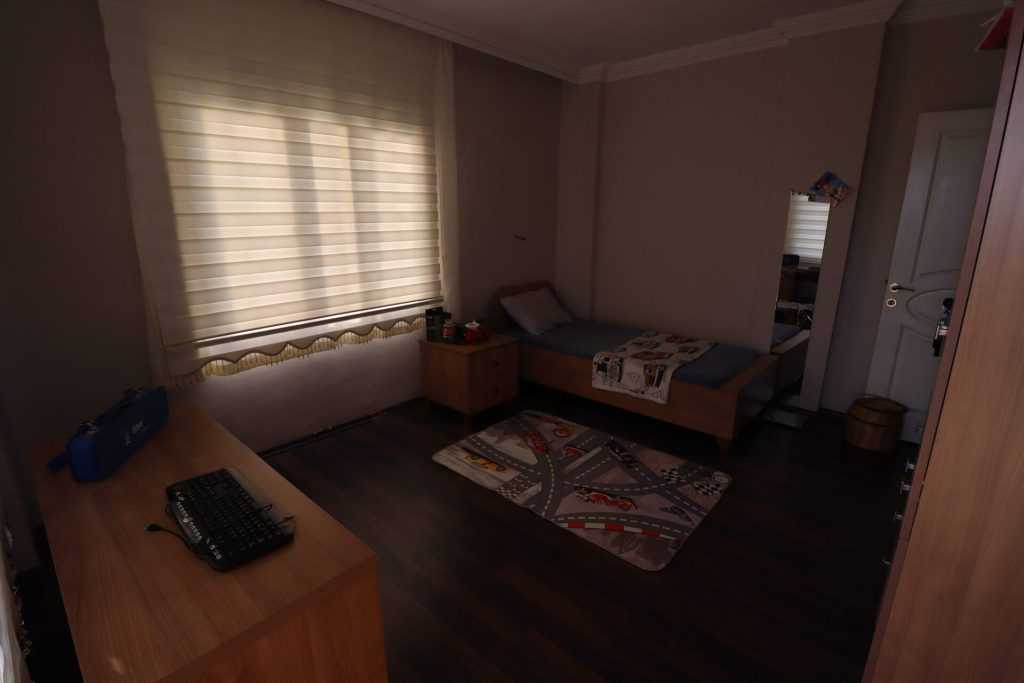 Mersin Erdemli Fatih Mahallesi Müstakil Arsa İçinde 5+1 Satılık Daire