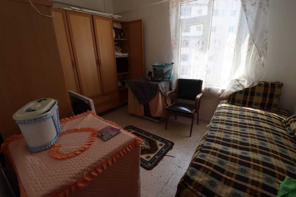 ERDEMLİ SELCEN SİTESİNDE EŞYALI SATILIK 3+1 DAİRE