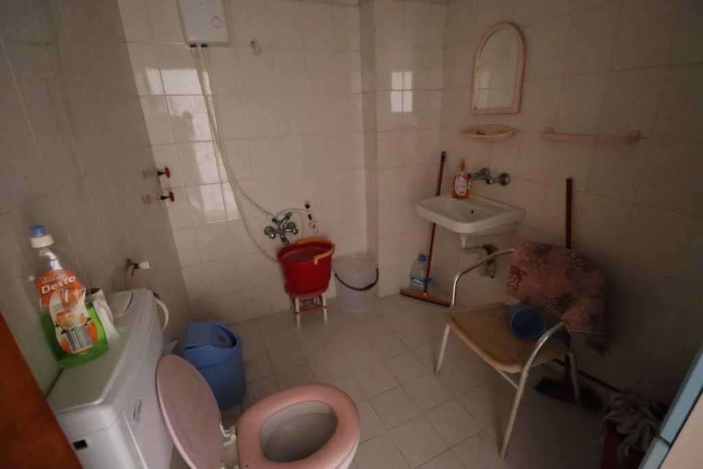 ERDEMLİ SELCEN SİTESİNDE EŞYALI SATILIK 3+1 DAİRE