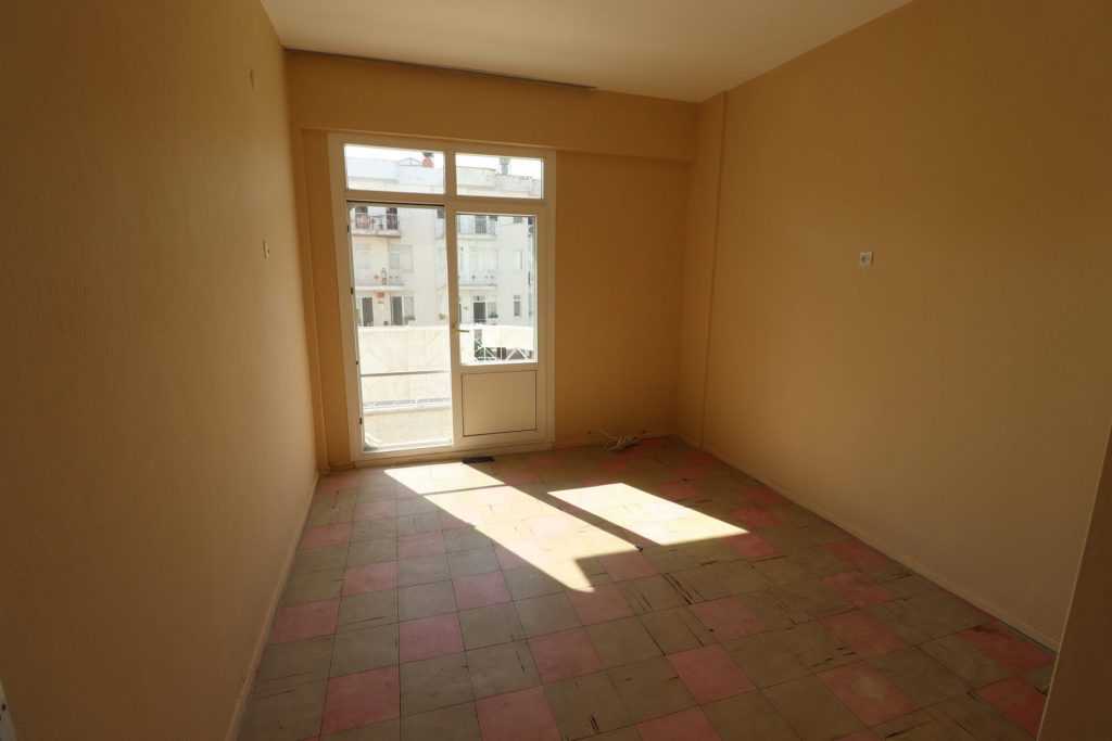 ERDEMLİ TÖMÜK ERAS SİTESİNDE ACİL SATILIK 2+1 DAİRE