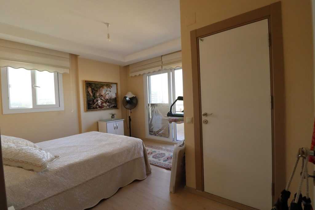 Basri Kış Auro Resort Satılık 2+1 Yüksek Kat Deniz Manzaralı  Daire