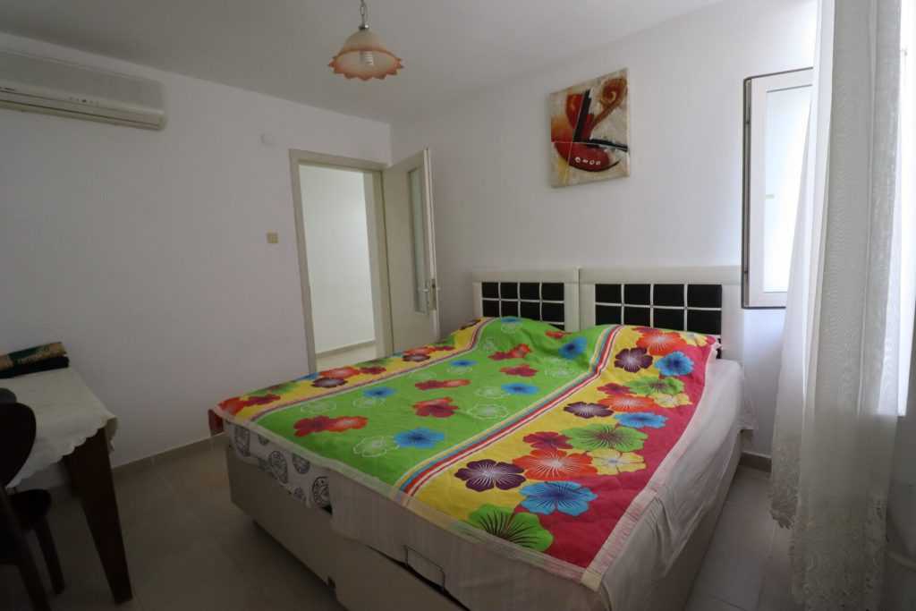 Erdemli Anayol Üzeri Eşyalı Satılık Bagımsız Mutfak 1+1 Masrafsız Daire