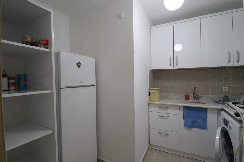 Erdemli Anayol Üzeri Eşyalı Satılık Bagımsız Mutfak 1+1 Masrafsız Daire