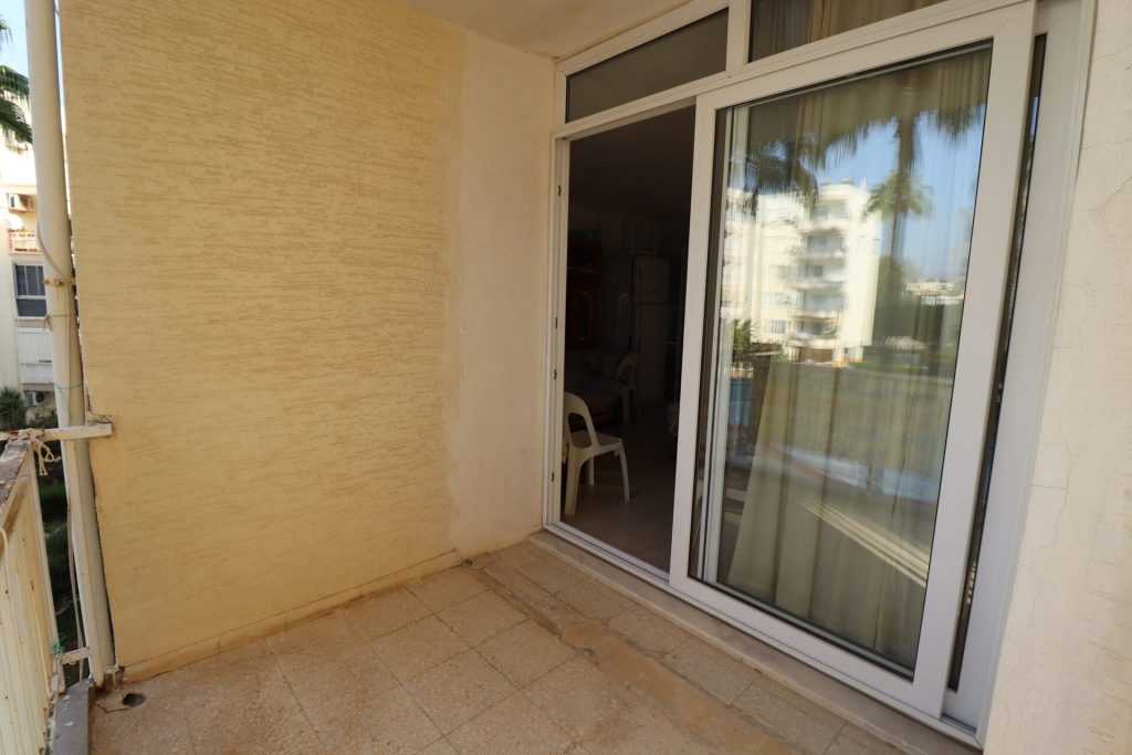 MERSİN ERDEMLİ KUMKUYU KORİKOS SİTESİ EŞYALI SATILIK 1+1 DAİRE