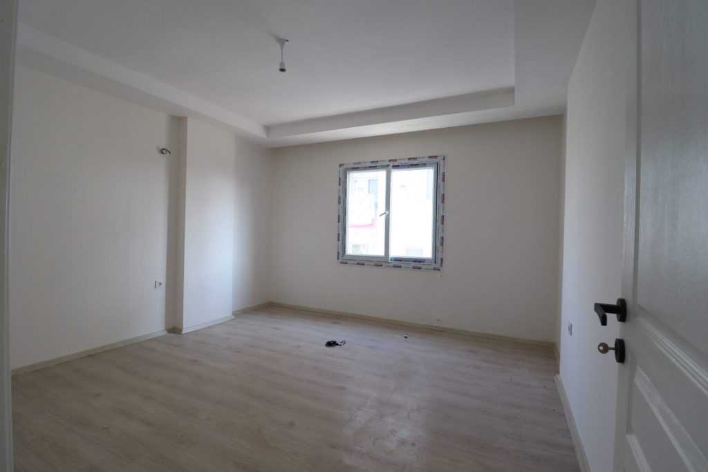Erdemli Alata Mahallesinde Satılık Bağımsız Salon 4+1 Daire