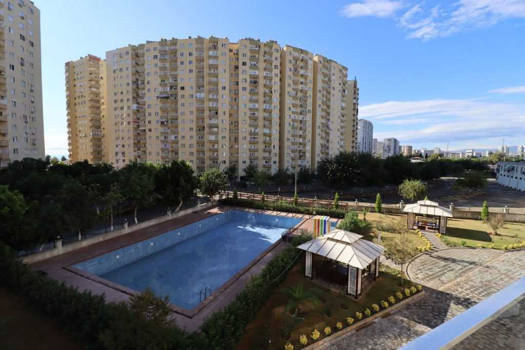 MERSİN TÖMÜK Bİ DÜNYA EVLERİ EŞYASIZ SATILIK 1+1 DAİRE