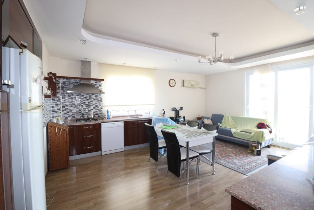 Erdemli Alata Oba Plaza Satılık 4+1 Daire