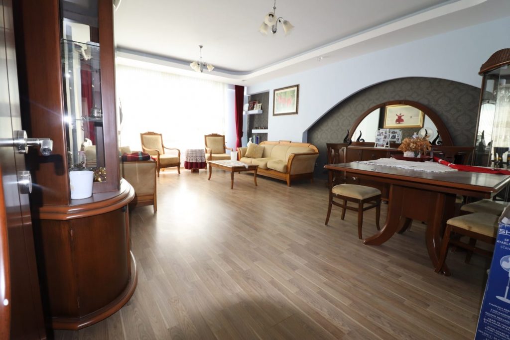 Erdemli Alata Oba Plaza Satılık 4+1 Daire