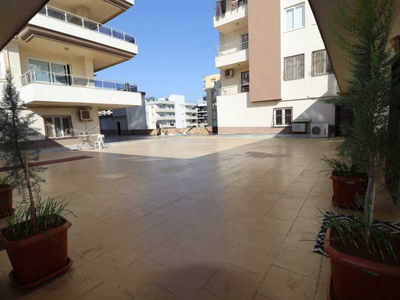 Erdemli Alata Mahallesi Akışık Plaza 1+1 Satılık Ofis