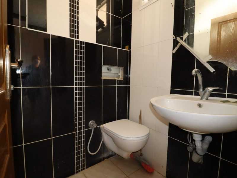 Erdemli Alata Mahallesi Akışık Plaza 1+1 Satılık Ofis