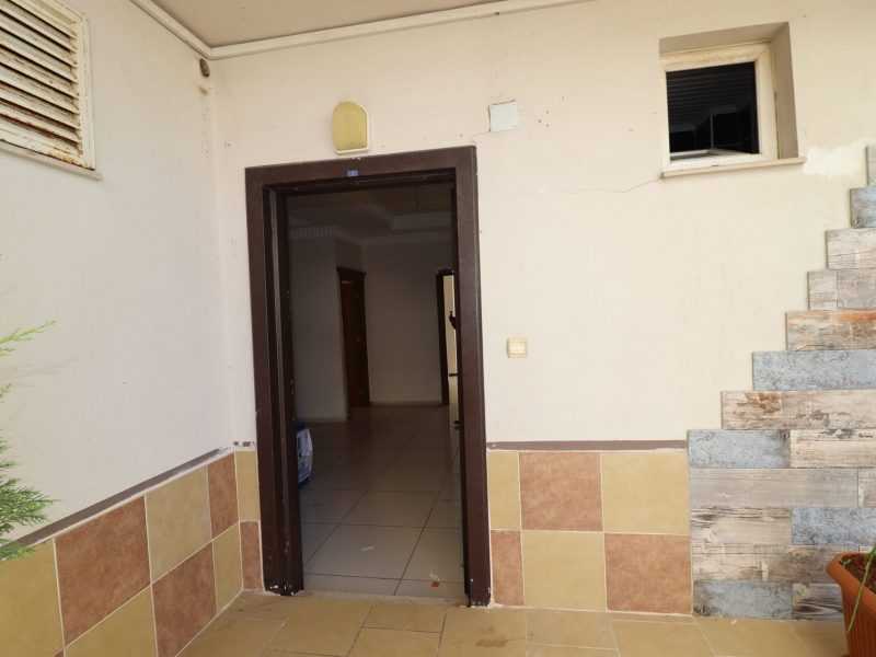 Erdemli Alata Mahallesi Akışık Plaza 1+1 Satılık Ofis