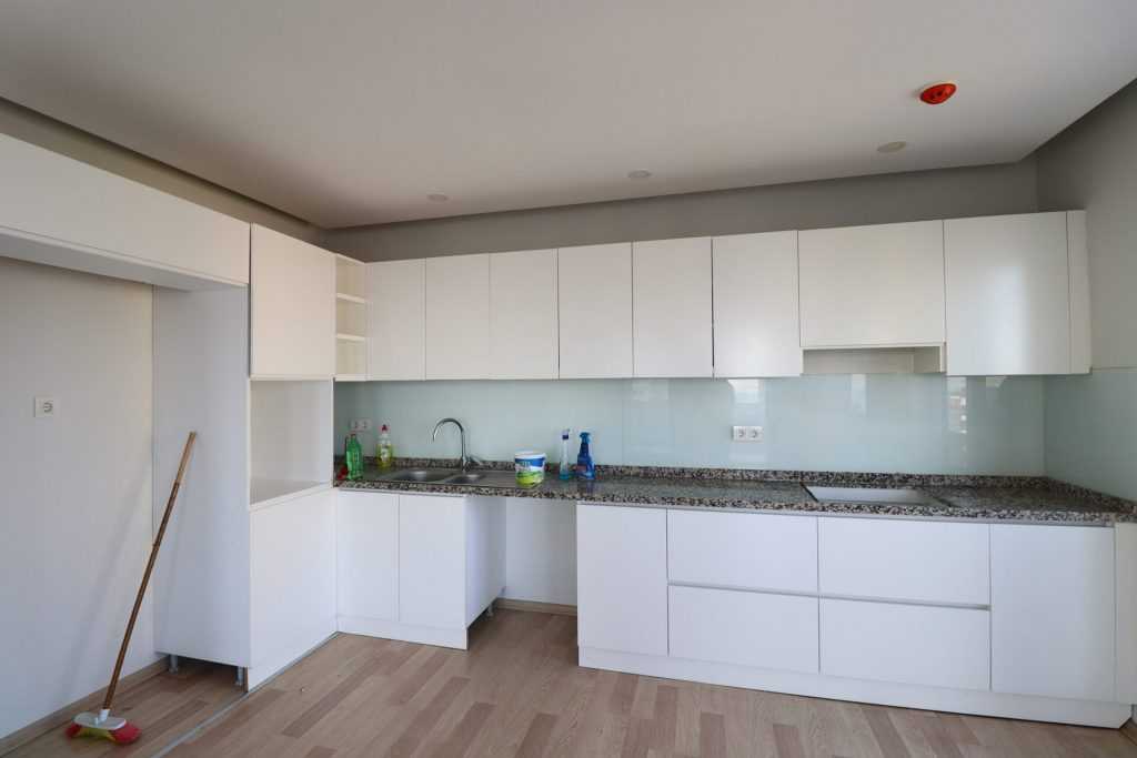 ERDEMLİ ALATA BULVAR YEŞİLYURT SİTESİ 4+1 KİRALIK LÜKS DAİRE