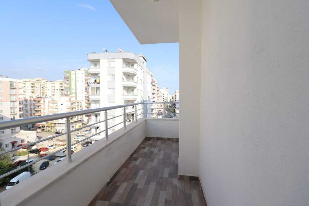 Erdemli Akdeniz Mahallesi Tapu Caddesi Üzeri Satılık 3+1 Kilerli Daire