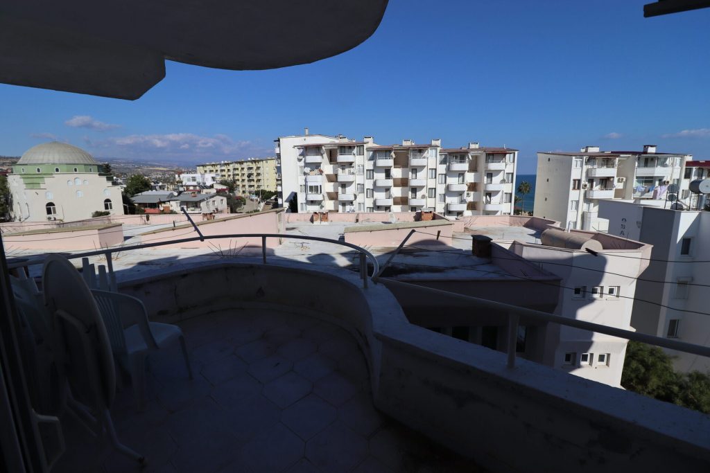 MERSİN ERDEMLİ KUMKUYU KORİKOS SİTESİ EŞYALI SATILIK 2+1 DAİRE