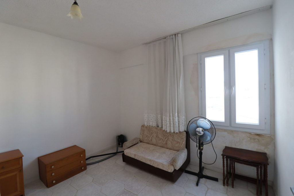 MERSİN ERDEMLİ KUMKUYU KORİKOS SİTESİ EŞYALI SATILIK 2+1 DAİRE