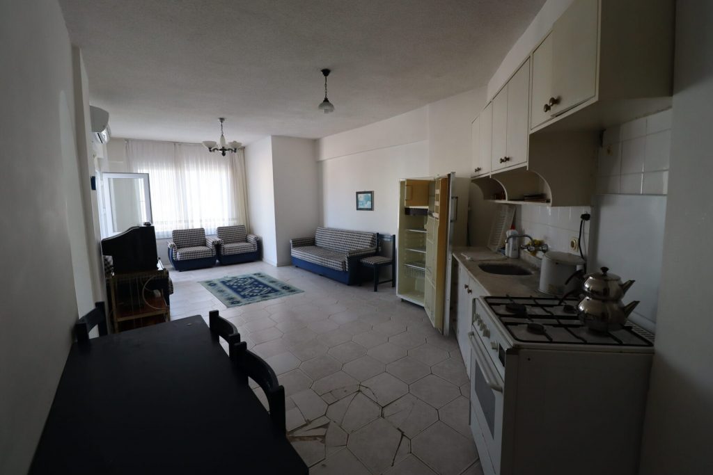 MERSİN ERDEMLİ KUMKUYU KORİKOS SİTESİ EŞYALI SATILIK 2+1 DAİRE