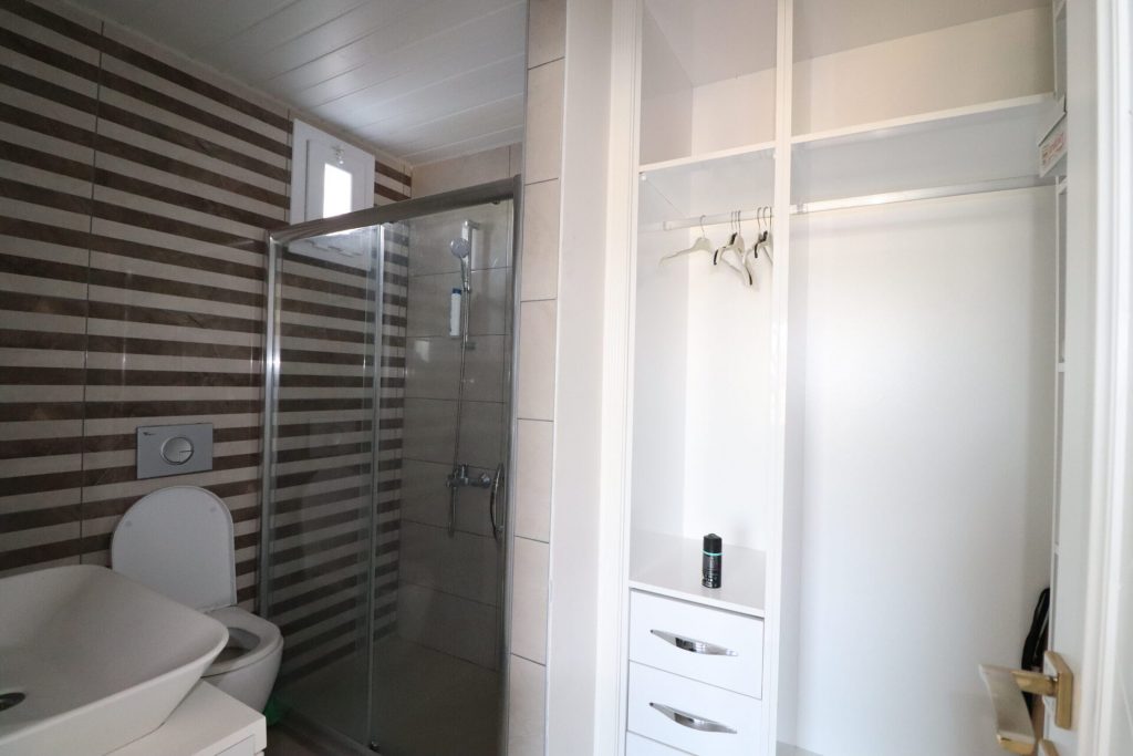MERSİN ERDEMLİ TÖMÜK CLASS SİTESİ DENİZ MANZARALI 2+1 EŞYALI SATILIK DAİRE