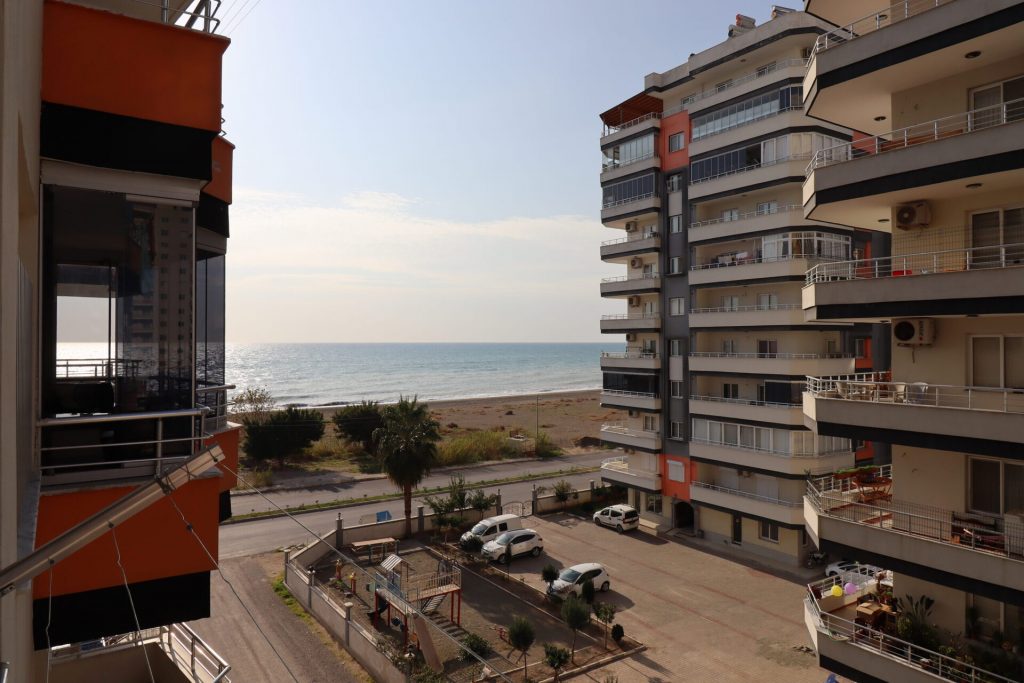 Erdemli Akdeniz Mahallesi Deniz Manzaralı Satılık 2+1 Daire