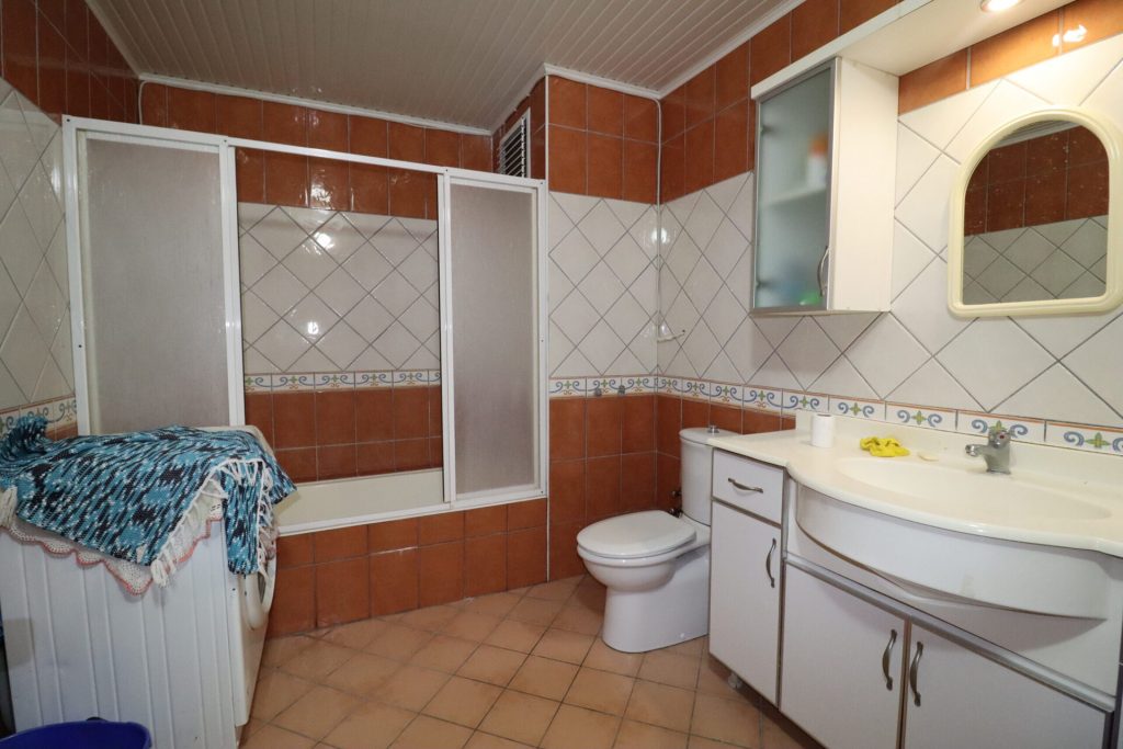 Mersin Erdemli Limonlu Liparis 4 Sitesi  Eşyalı Satılık 2+1 Daire
