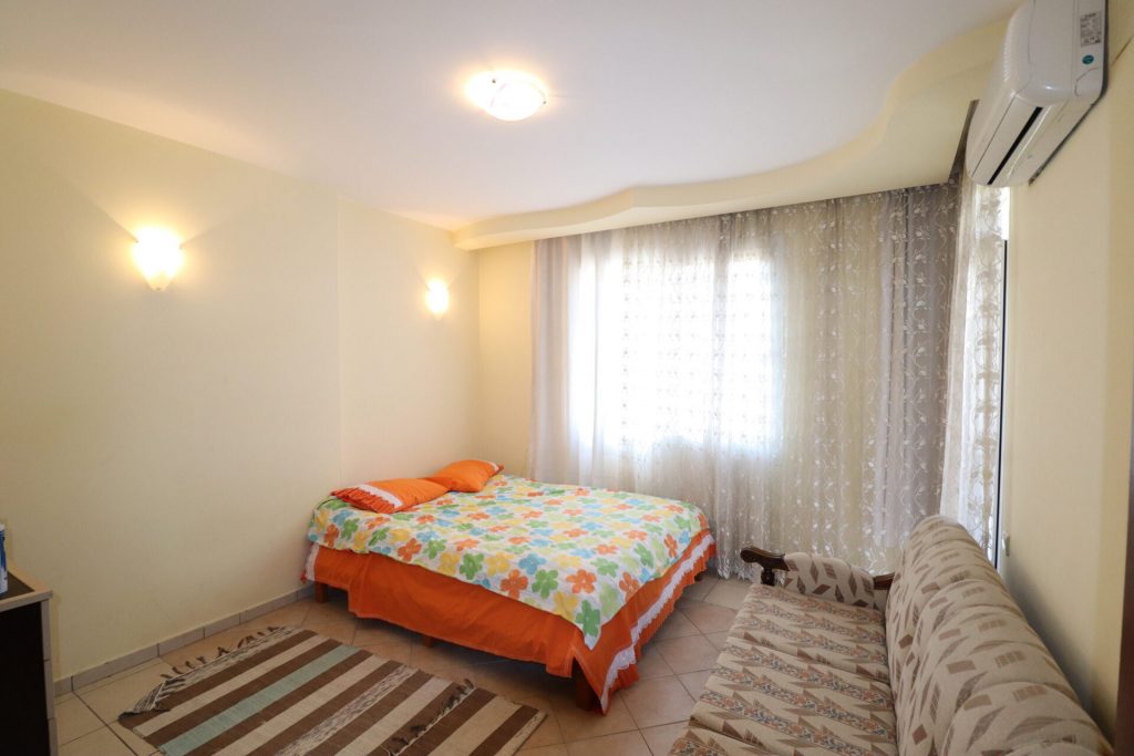 Mersin Erdemli Limonlu Liparis 4 Sitesi  Eşyalı Satılık 2+1 Daire