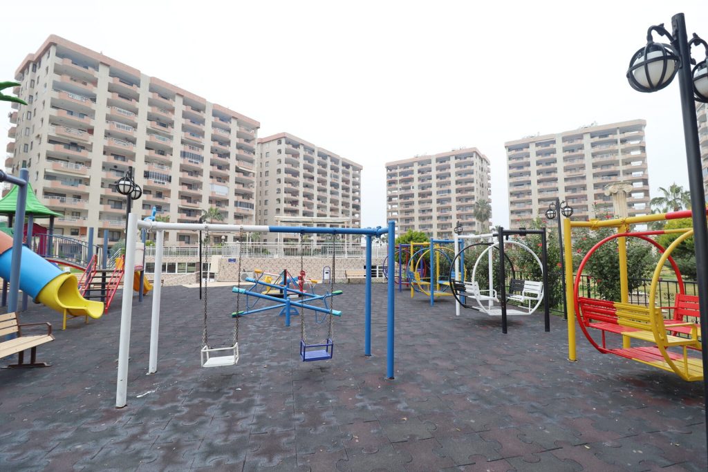 MERSİN ERDEMLİ ÇEŞMELİ ALTUNÖREN 2 SİTESİ EŞYALI SATILIK 2+1 DAİRE
