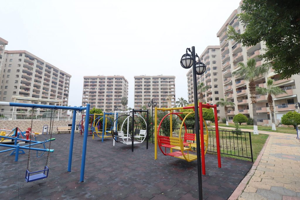 MERSİN ERDEMLİ ÇEŞMELİ ALTUNÖREN 2 SİTESİ EŞYALI SATILIK 2+1 DAİRE