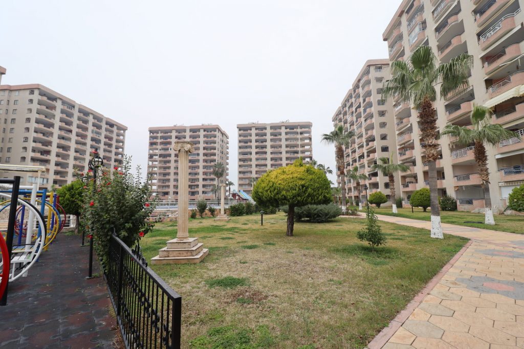 MERSİN ERDEMLİ ÇEŞMELİ ALTUNÖREN 2 SİTESİ EŞYALI SATILIK 2+1 DAİRE